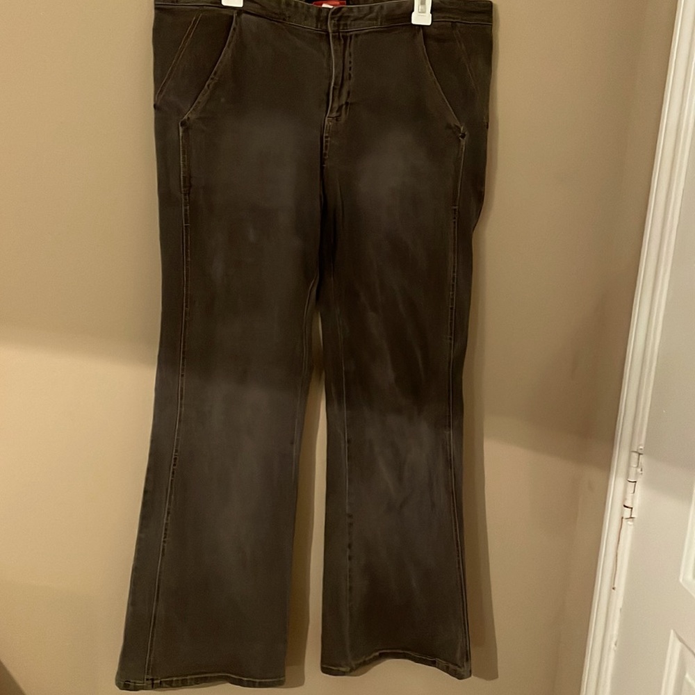 BCBG MAXAZRIA JEANS. The color is grayish or light black.